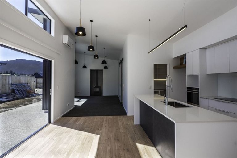 Photo of property in 12 Teal Place, Lake Hawea, Wanaka, 9382