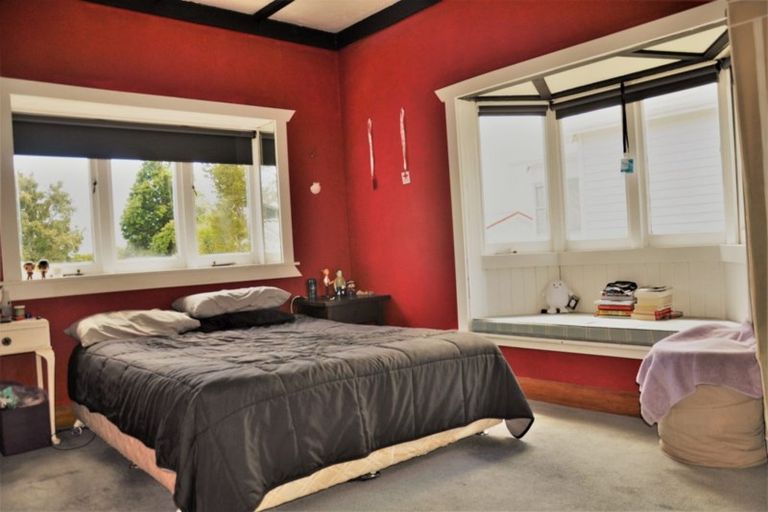 Photo of property in 4 Keystone Avenue, Mount Roskill, Auckland, 1041