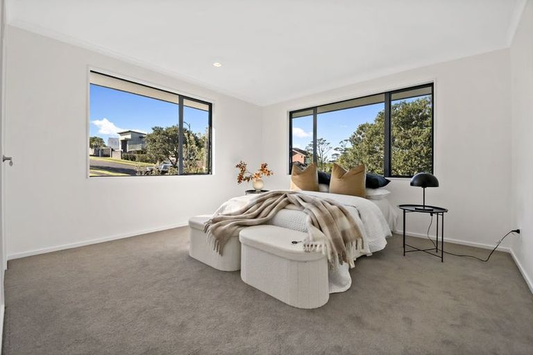 Photo of property in 45 Kittiwake Drive, Schnapper Rock, Auckland, 0632