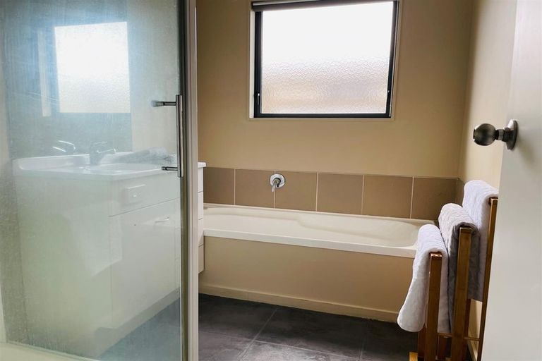 Photo of property in 5 Magdalen Crescent, Pirimai, Napier, 4112