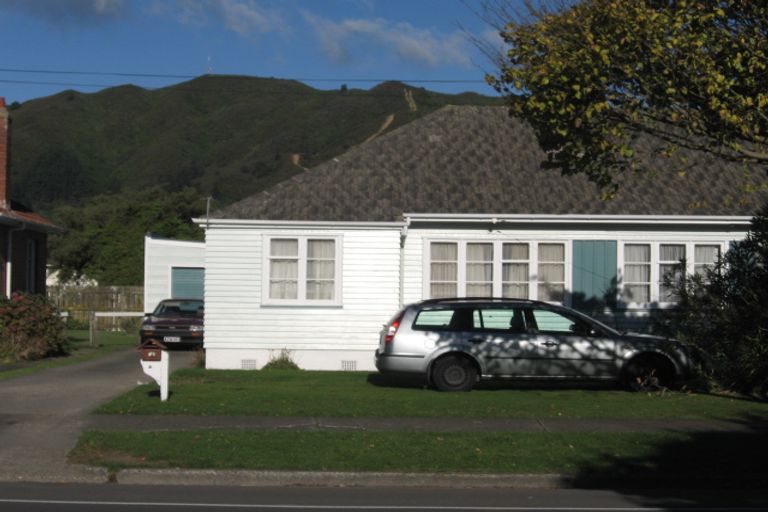 Photo of property in 92 Naenae Road, Naenae, Lower Hutt, 5011