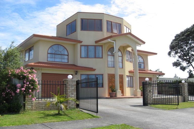 Photo of property in 6 Hocken Place, Mangere Bridge, Auckland, 2022