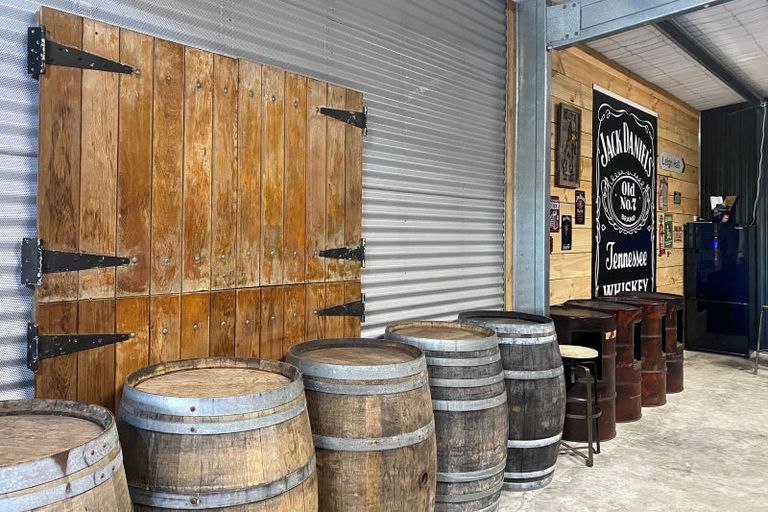 Photo of property in 583 State Highway 16, Kumeu, 0891