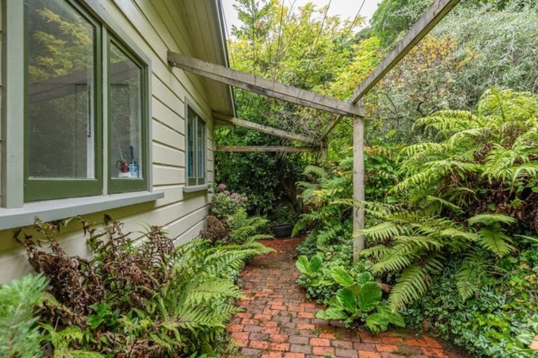 Photo of property in 27 Baroda Street, Khandallah, Wellington, 6035