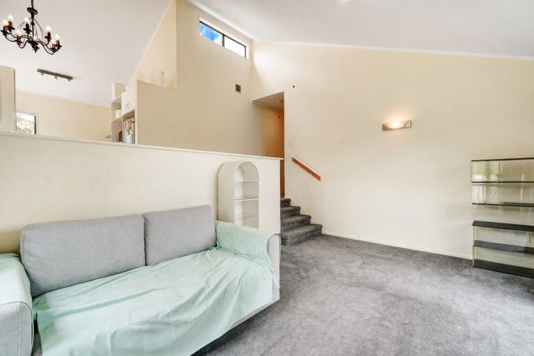 Photo of property in 2/28 Pahi Place, West Harbour, Auckland, 0618