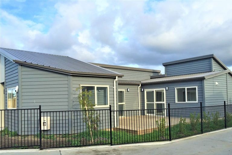 Photo of property in 13 Karetai Crescent, Favona, Auckland, 2024
