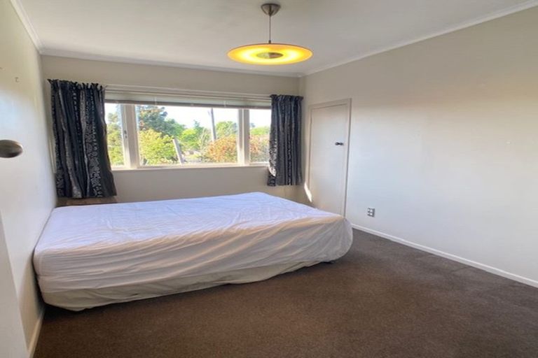 Photo of property in 95 View Road, Henderson, Auckland, 0612