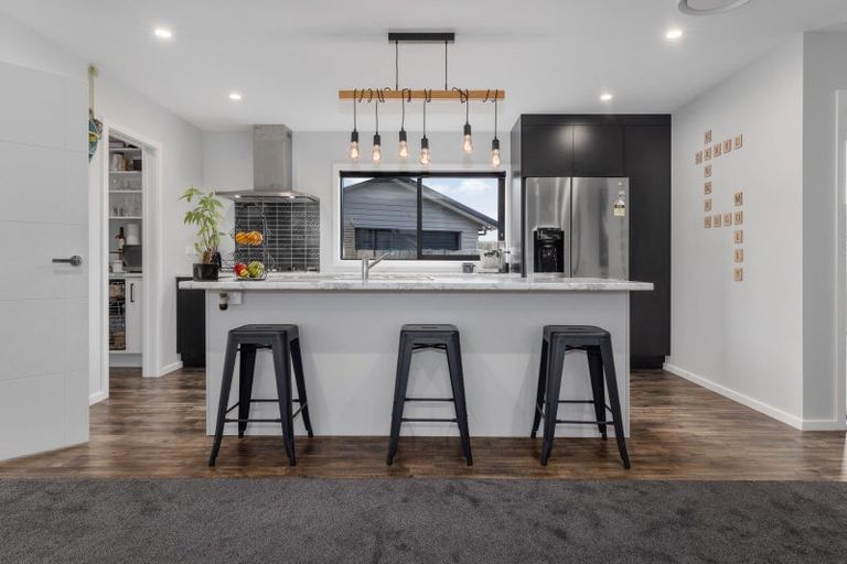 Photo of property in 14 Schooner Drive, Whitby, Porirua, 5024