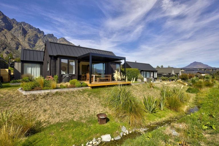 Photo of property in 7 Kotuku Lane, Jacks Point, Queenstown, 9371