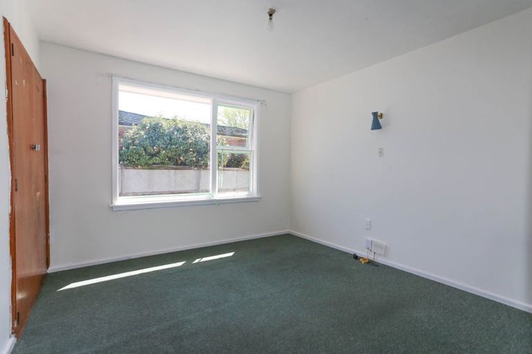 Photo of property in 8 Lochee Road, Upper Riccarton, Christchurch, 8041