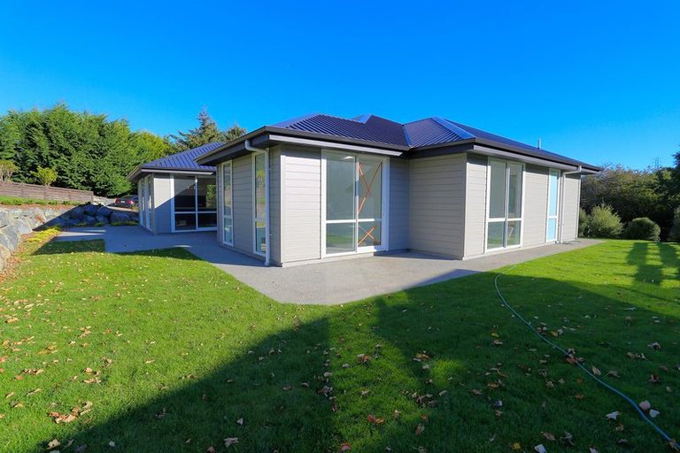 Photo of property in 16 Redwoods Lane, Helensburgh, Dunedin, 9010