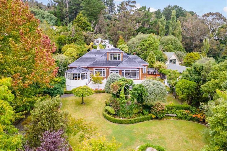 Photo of property in 6 Chatsworth Road, Silverstream, Upper Hutt, 5019