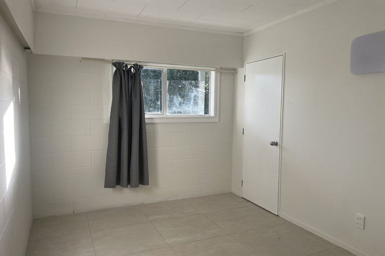 Photo of property in 34 Kingsclere Place, Goodwood Heights, Auckland, 2105