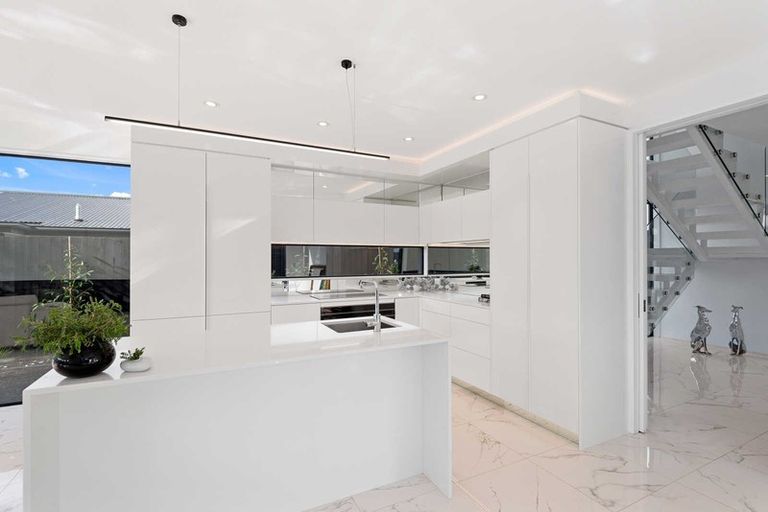 Photo of property in 74 Merivale Lane, Merivale, Christchurch, 8014