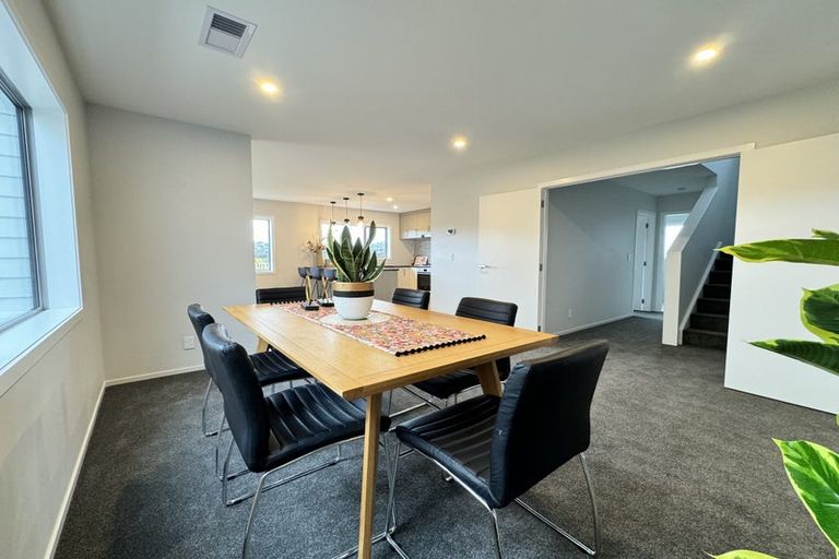 Photo of property in 9 Pine Hill Rise, Glenside, Wellington, 6037