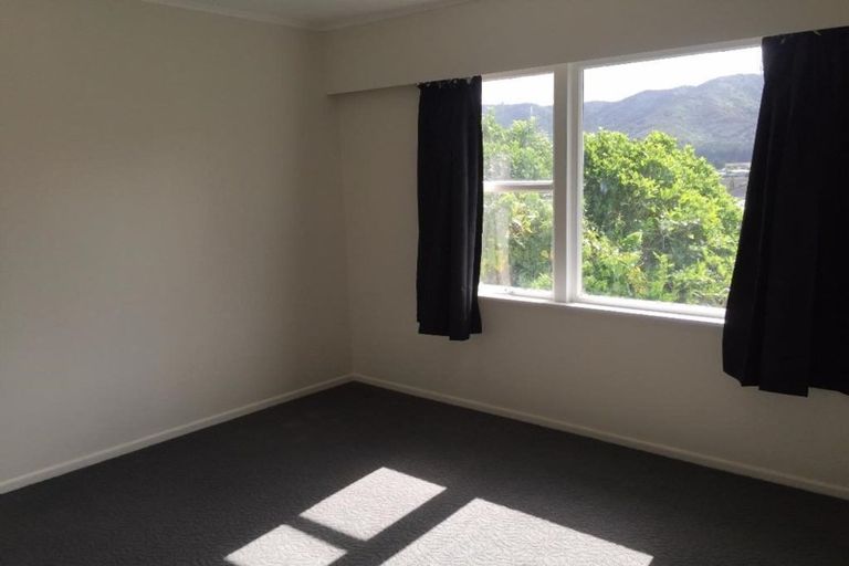 Photo of property in 8 Harlow Grove, Wainuiomata, Lower Hutt, 5014