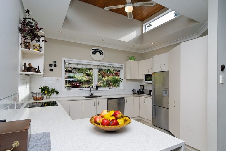 Photo of property in 207 Godley Road, Titirangi, Auckland, 0604