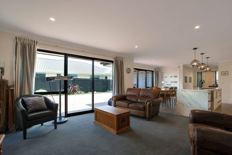 Photo of property in 21 Whiteoak Grove, Tinwald, Ashburton, 7700