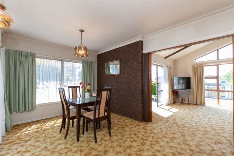 Photo of property in 24 Forest Lake Road, Forest Lake, Hamilton, 3200