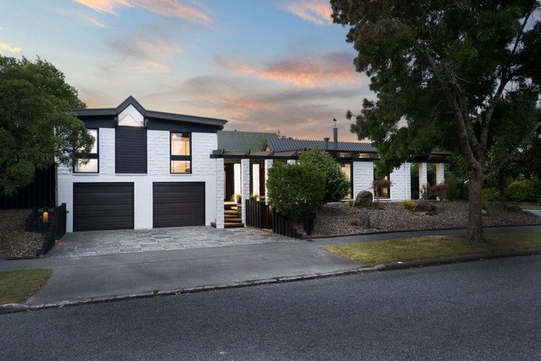 Photo of property in 20 Strathean Avenue, Avonhead, Christchurch, 8042