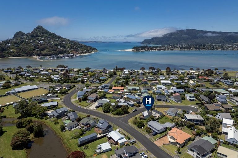 Photo of property in 1 Norfolk Place, Tairua, 3508