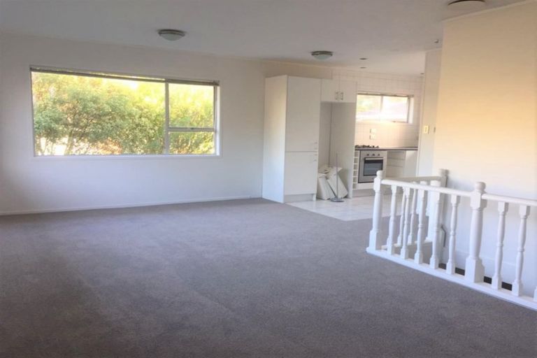 Photo of property in 2/42 Sheridan Drive, New Lynn, Auckland, 0600