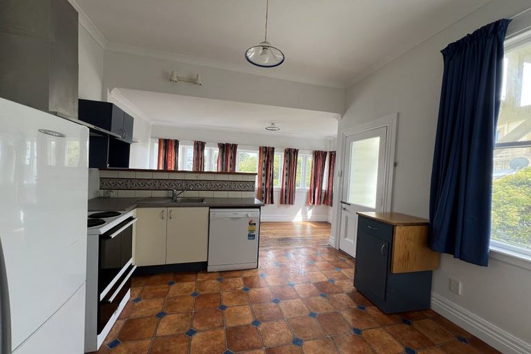 Photo of property in 23 Hawker Street, Mount Victoria, Wellington, 6011