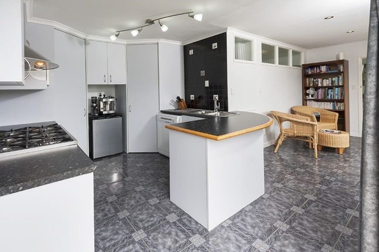 Photo of property in 42 Reeves Road, Pakuranga, Auckland, 2010