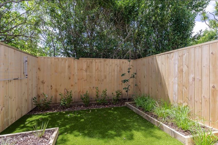 Photo of property in 7/59 Matipo Road, Te Atatu Peninsula, Auckland, 0610