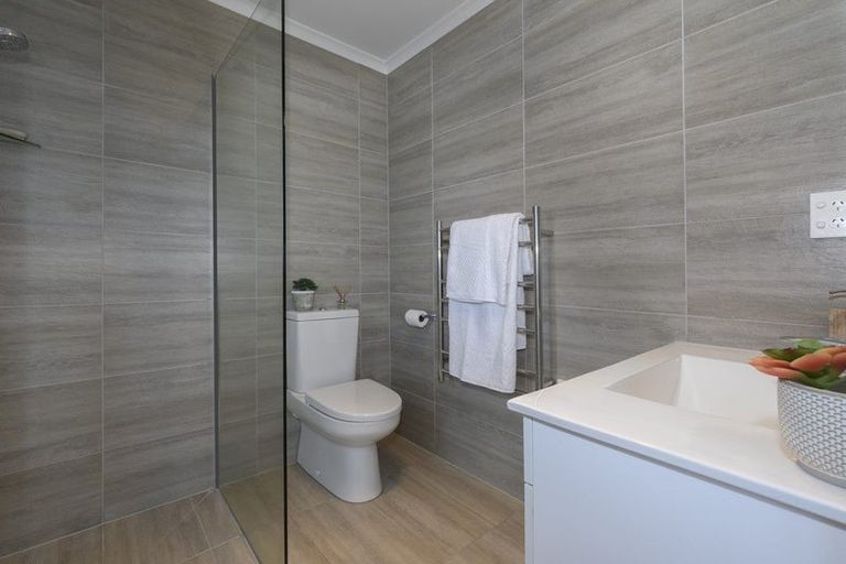 Photo of property in 22 Vista Close, Omokoroa, 3114