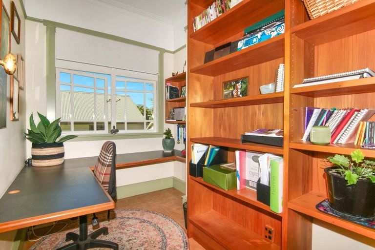 Photo of property in 145 Russell Street, Westport, 7825