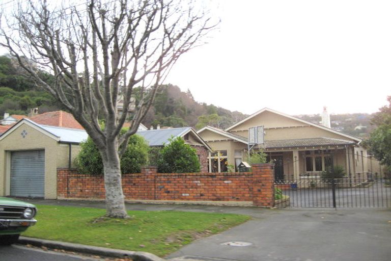 Photo of property in 28 Sandringham Street, Saint Clair, Dunedin, 9012