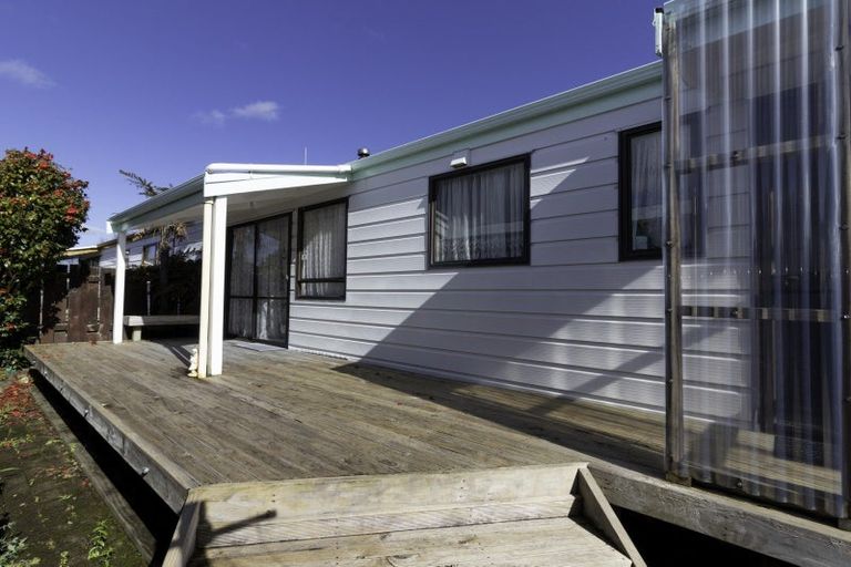 Photo of property in 15a Station Road, Takanini, 2112