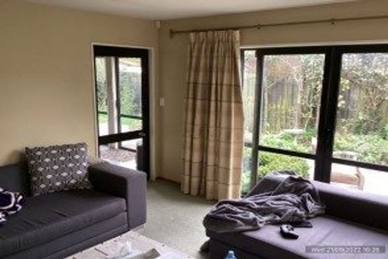 Photo of property in 2 Yarrum Lane, Avonhead, Christchurch, 8042