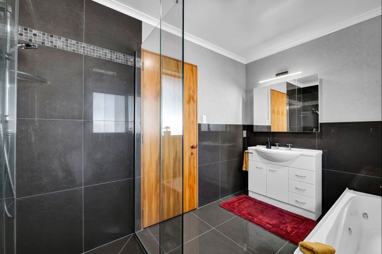 Photo of property in 86d Barrett Road, Whalers Gate, New Plymouth, 4310