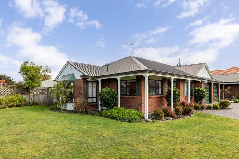 Photo of property in 3a Kingsgate Close, Havelock North, 4130