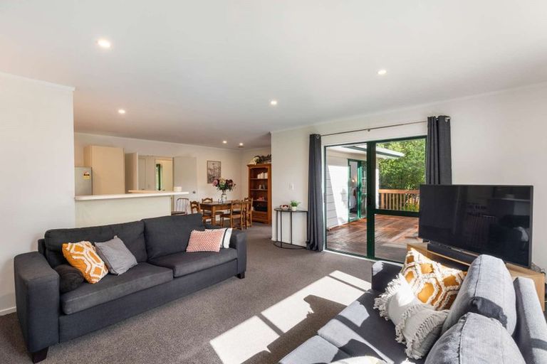 Photo of property in 51b Clayburn Road, Glen Eden, Auckland, 0602