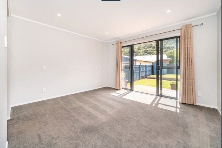 Photo of property in 198 California Drive, Totara Park, Upper Hutt, 5018