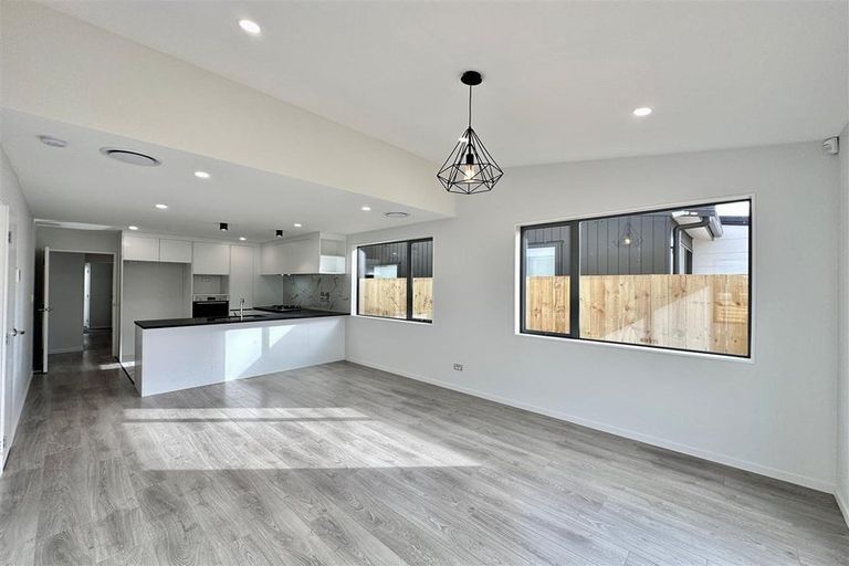 Photo of property in 42 John Gray Street, Papakura, 2110