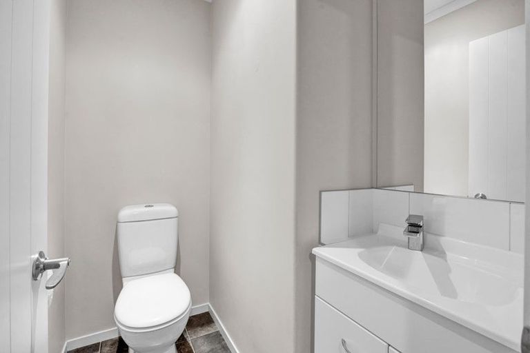 Photo of property in 29a Vogel Street, Hawera, 4610