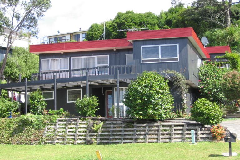 Photo of property in 60 Hadfield Street, Beach Haven, Auckland, 0626