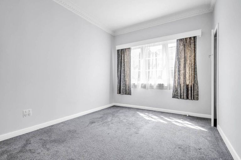 Photo of property in 2/14 Great South Road, Manurewa, Auckland, 2102