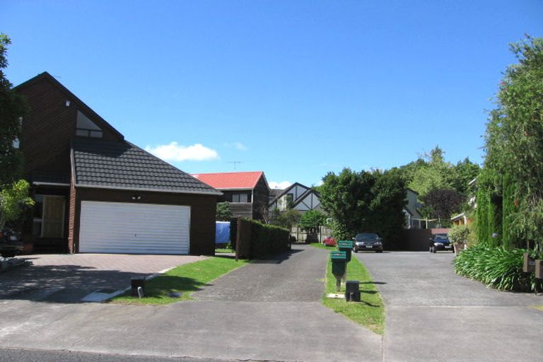 Photo of property in 1/30 Uppingham Crescent, Hillcrest, Auckland, 0627