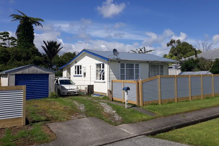 Photo of property in 26 Bentham Street, Westport, 7825