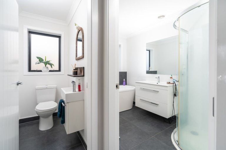 Photo of property in 79 Spenmoor Street, Newlands, Wellington, 6037