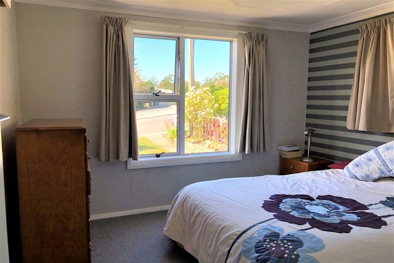 Photo of property in 22 Golfers Drive, Balclutha, 9230