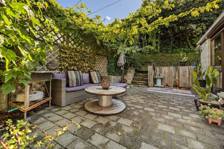 Photo of property in 14 Earnslaw Terrace, Queenstown, 9300