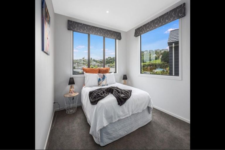 Photo of property in 3a Breakwater Way, Whitby, Porirua, 5024