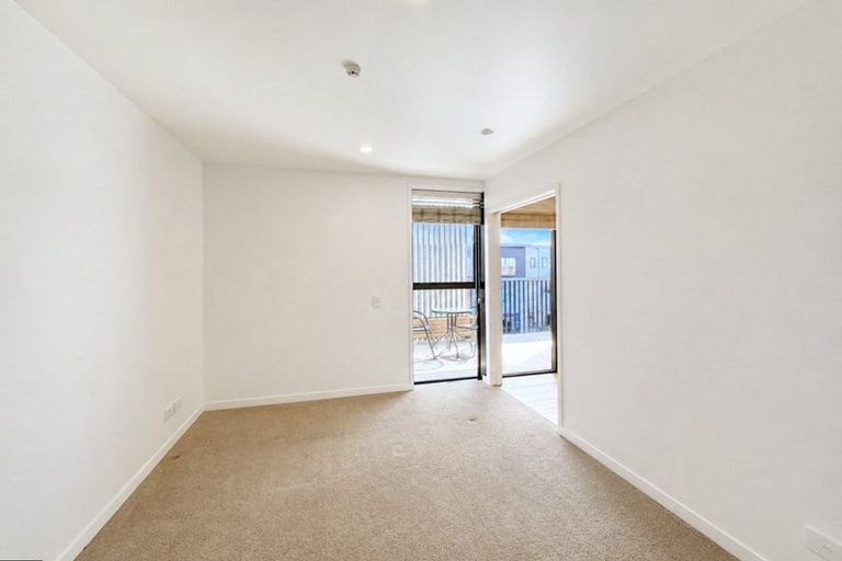 Photo of property in 10/165 Hobsonville Point Road, Hobsonville, Auckland, 0616