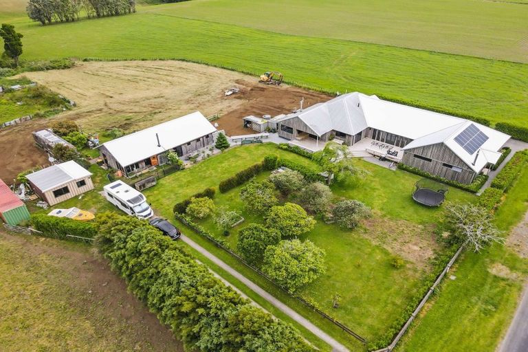 Photo of property in 294 Inland Road North, Tikorangi, Waitara, 4383